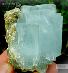 Sky Blue aquamarine 625 CT with Muscovite Небесно-голубой аквамарин 625 карат с мусковитом 