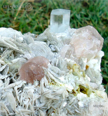 Exhibition sample: Sky Blue aquamarine 325CT with Pink Apatite and Pink Fluorite 2 170CT on Muscovite 0,348g Выставочный образец: Небесно-голубой аквамарин 325 карат с розовым Апатитом и розовым Флюоритом 2 170 карат с мусковитом 0,348г