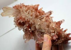 Red Quartz Crystal Cluster Specimen  Красный кварц – выставочный образец 