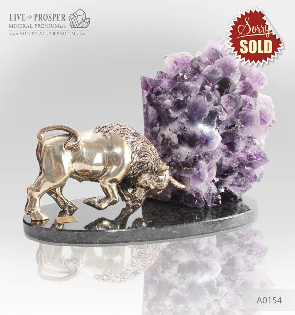 Bronze bull with agate geode amethyst on a dolerite plate 2