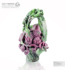  Solid ruby zoisite carving of wedding basket with flowers, berries and cicada on a Wooden stand Свадебная корзинка с цветами , ягодами и цикадой из рубин-цоизита на деревянной подставке 