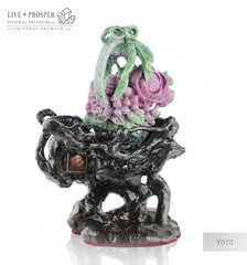  Solid ruby zoisite carving of wedding basket with flowers, berries and cicada on a Wooden stand Свадебная корзинка с цветами , ягодами и цикадой из рубин-цоизита на деревянной подставке 