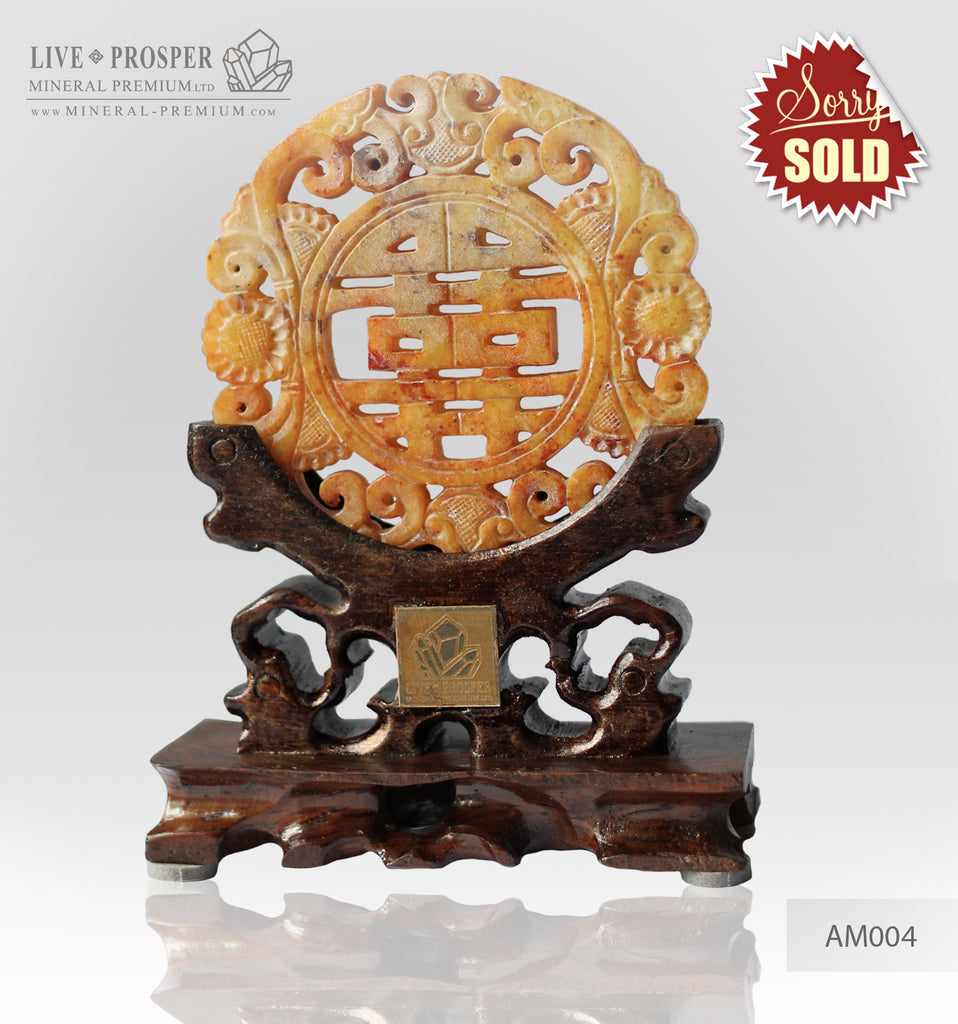 Jade Amulet on a wooden stand Tibetan Endless knot
